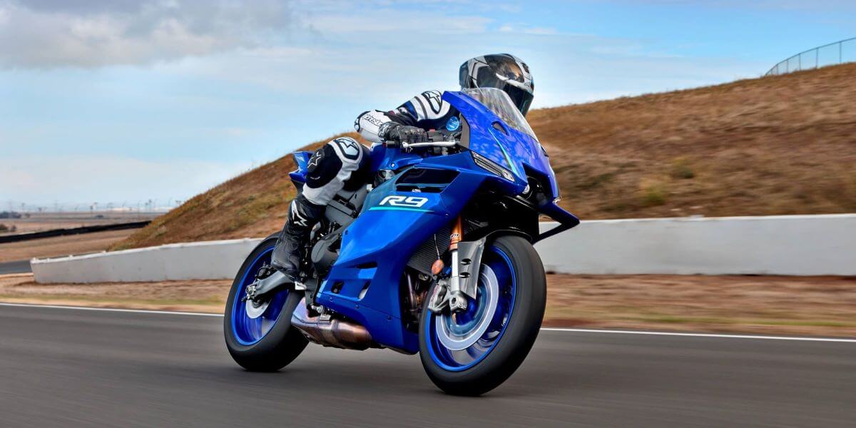 2027Model YZF-R9 リリース